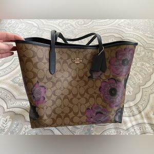 Coach x Kaffe Fassett City Tote in Signature Canvas with Floral Print
